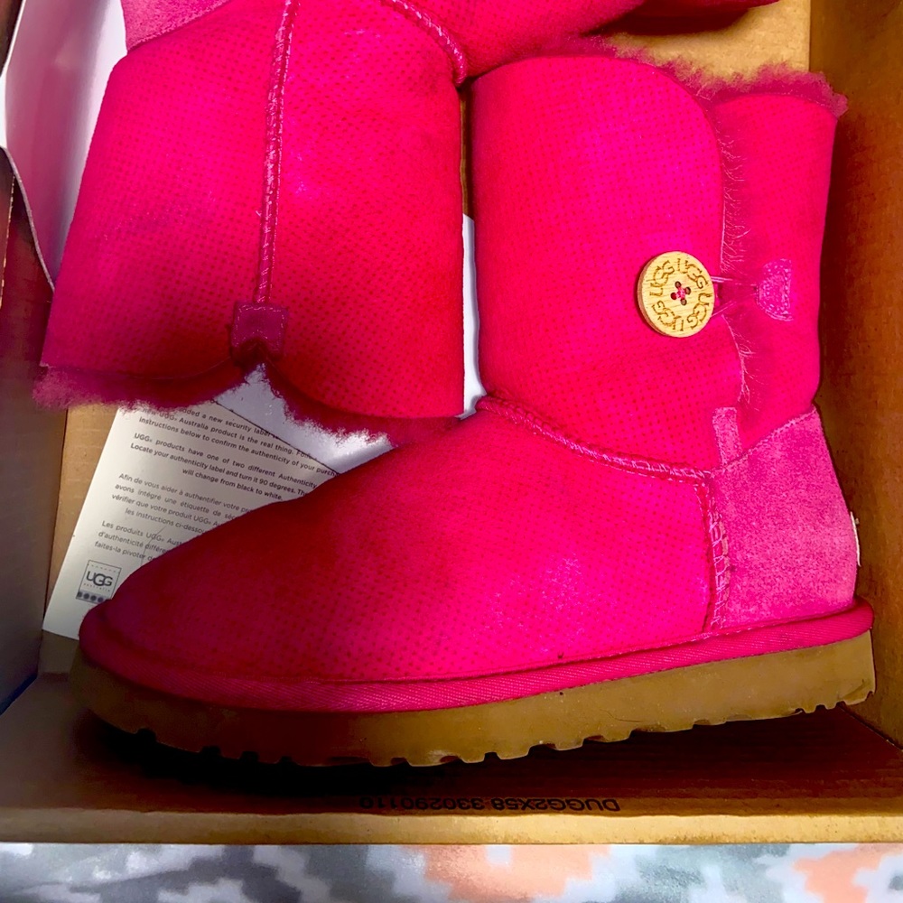Pink ugh boots